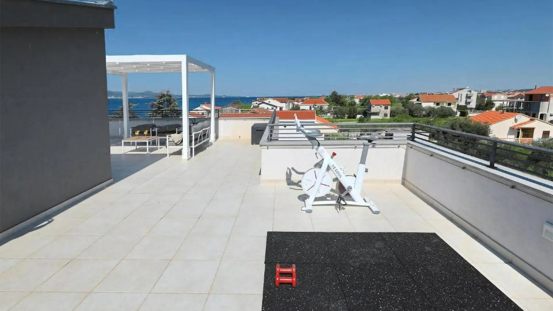 Gorgeous Apartment In Bibinje With Kitchen